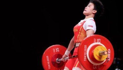 世界杯直播-湖南名将侯志慧举起第二金：“留守儿童”的绝地反击